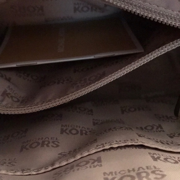 Michael Kors Crossbody Bag - Picture 5 of 6